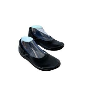 *Women’s Bzees Size 8.5 Black Malibu Slip-On Fabric Upper Shoes